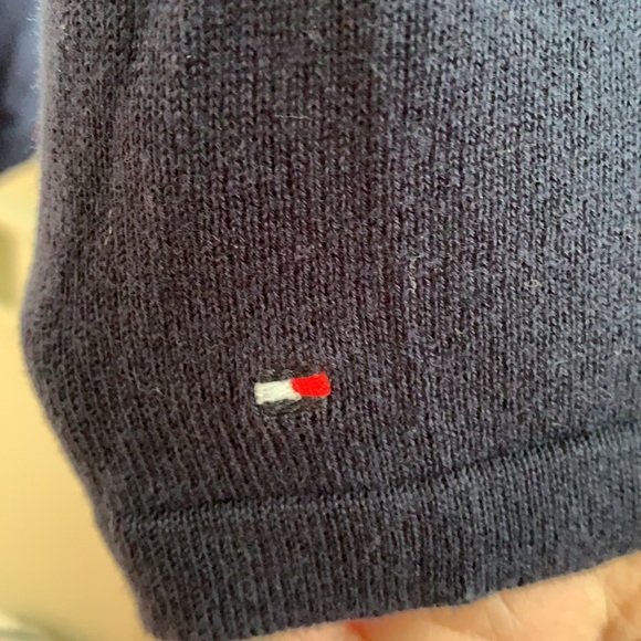 Tommy Hilfliger lightweight navy sweater - Picture 7 of 8